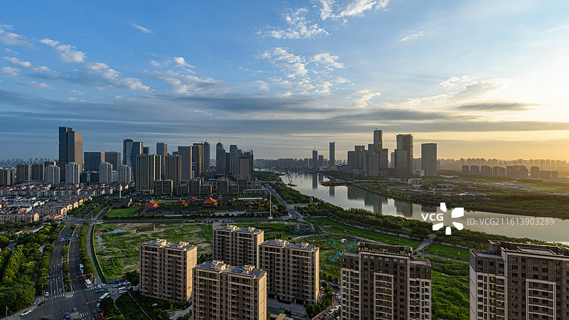 天津市滨海新区于家堡响螺湾城市天际线图片素材