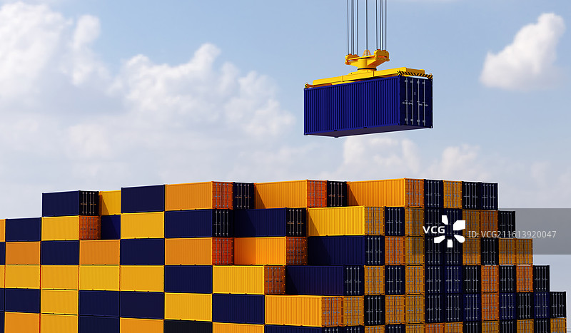 港口堆场上码放整齐的集装箱图片素材