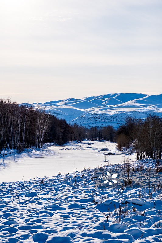 冬天新疆阿勒泰的雪景图片素材