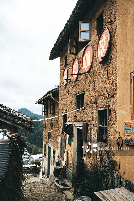 黄山阳产土楼风光图片素材