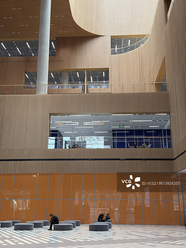 2026年第二天的上海图书馆东馆大厅图片素材