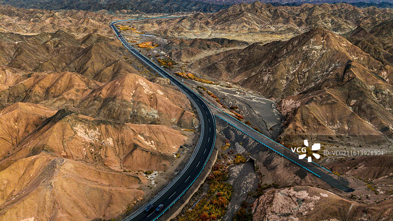 托克逊甘沟大峡谷图片素材