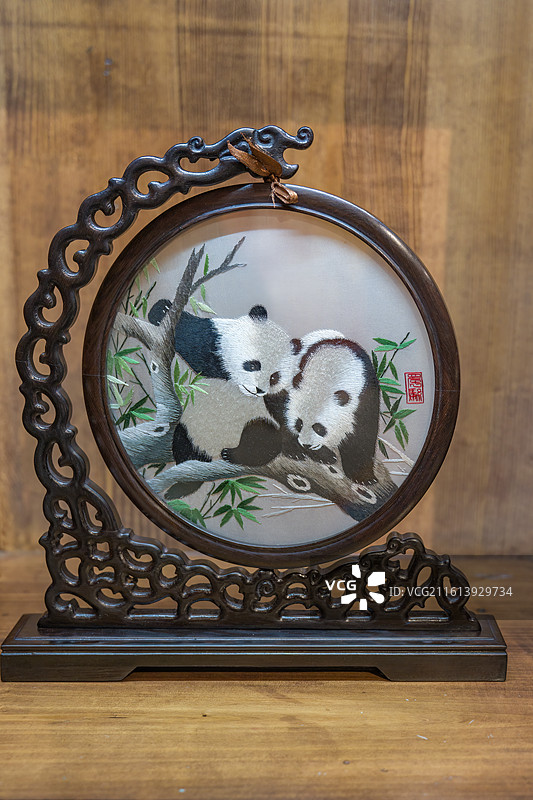 成都熊猫蜀绣图片素材