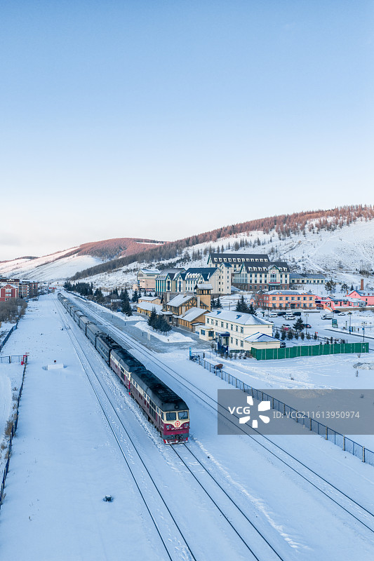 阿尔山火车站，冬季大雪覆盖的阿尔山市图片素材