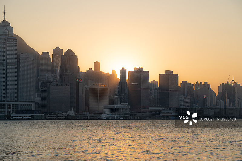 黄昏日落城市天际线摩天大楼建筑经济商务金融区图片素材