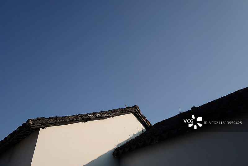 苏州张家港凤凰山景区恬庄古街，古建筑，古街，江南古建筑，白墙黑瓦，中式园林，园林，苏式建筑图片素材