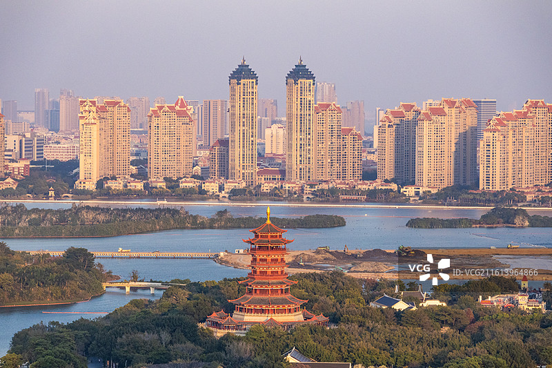 厦门集美园博苑的杏林塔图片素材