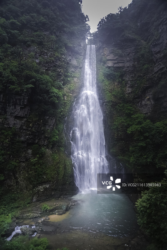 江西井冈山五龙潭瀑布群：青龙瀑，落差达达67米，是五瀑中最高的一个图片素材