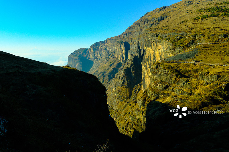 中国云南省昭通市昭阳区大山包镇大山包风景名胜区鸡公山景区风光，大山包鸡公山断崖风光，大山包鸡公山云海图片素材