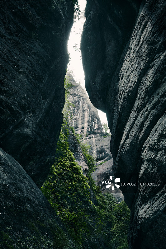 武夷山悬崖岩壁图片素材