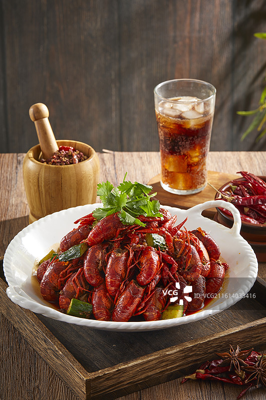 一盘小龙虾图片素材