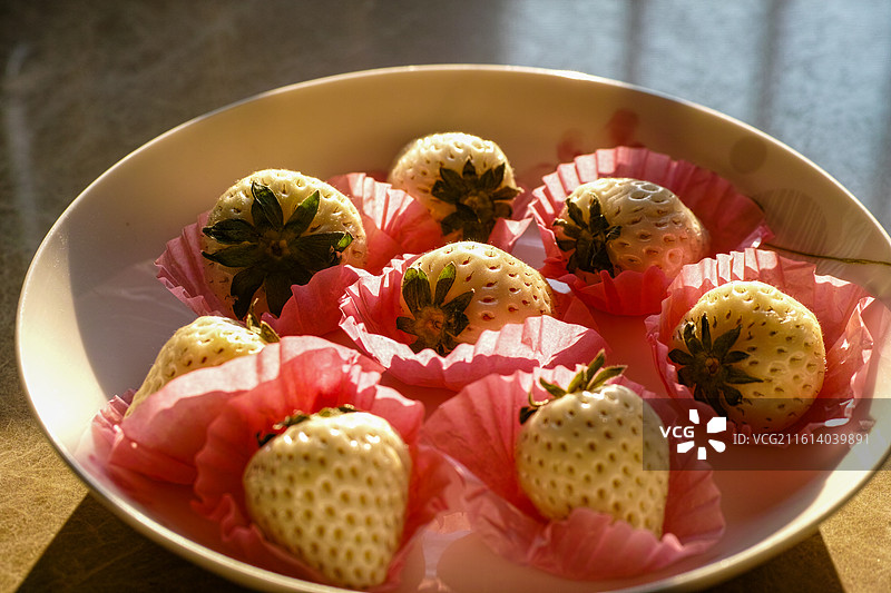 美味的白草莓图片素材