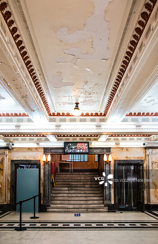 上海外滩江海关大楼建筑内部空间景观图片素材