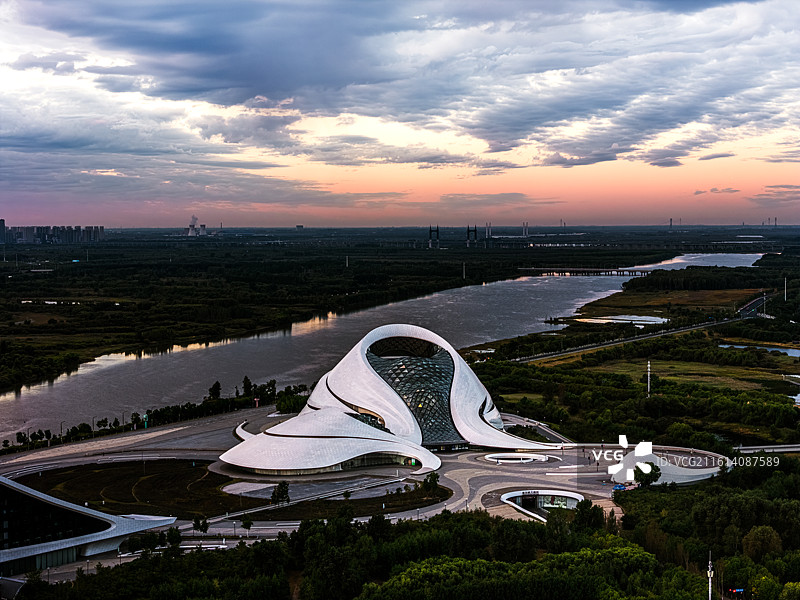 航拍哈尔滨大剧院图片素材