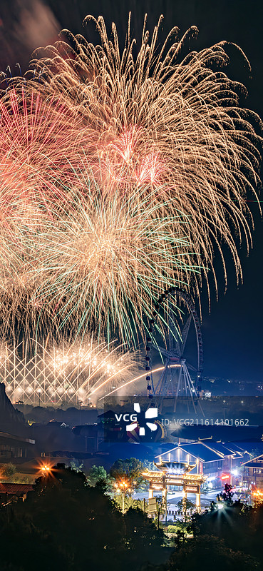 桂林融创摩天轮山水烟花秀图片素材