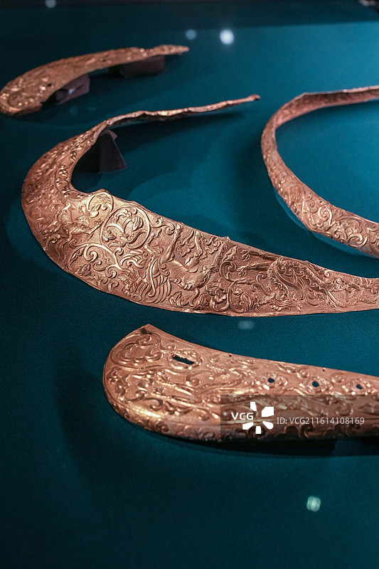 北京首都博物馆“黄金缕-香港故宫文化博物馆藏金器特展”的展览现场和展品图片素材