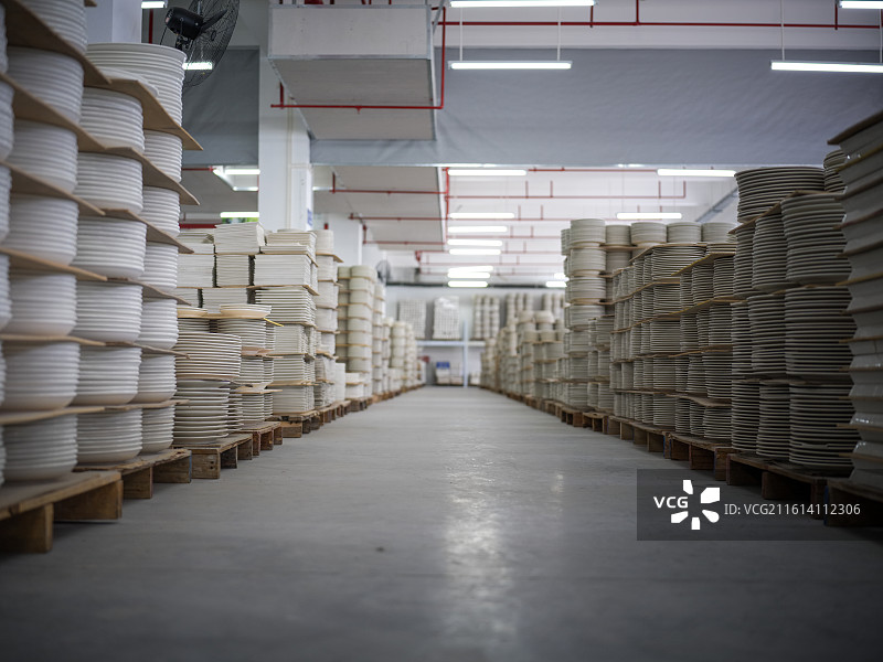 陶瓷制品仓库内部场景图片素材