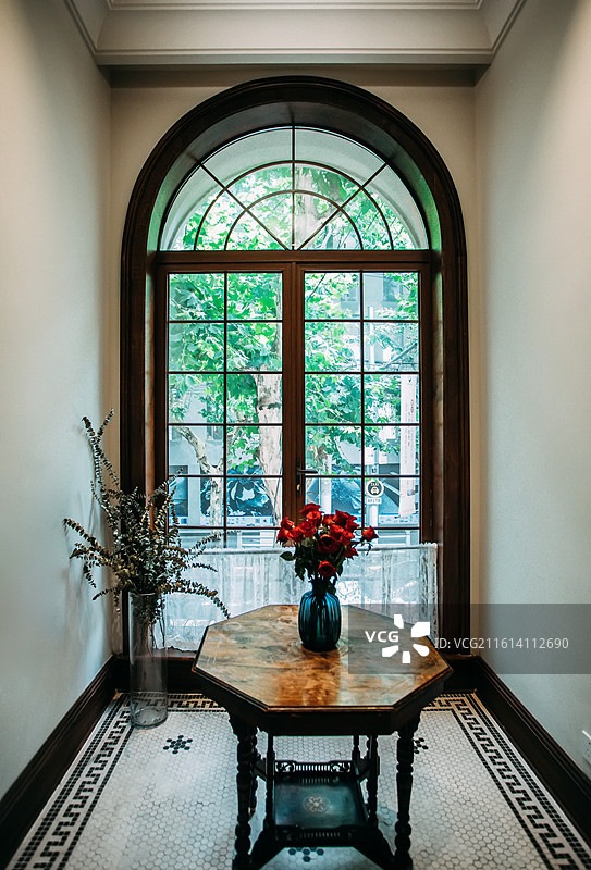 上海陕西北路446号西摩公馆老建筑内部景观图片素材