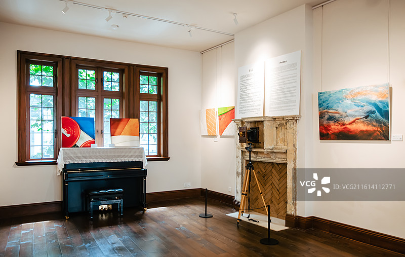 上海陕西北路446号西摩公馆老建筑内部景观图片素材