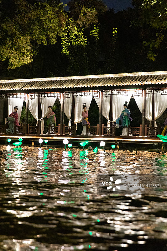 秦淮河夜景雕塑图片素材
