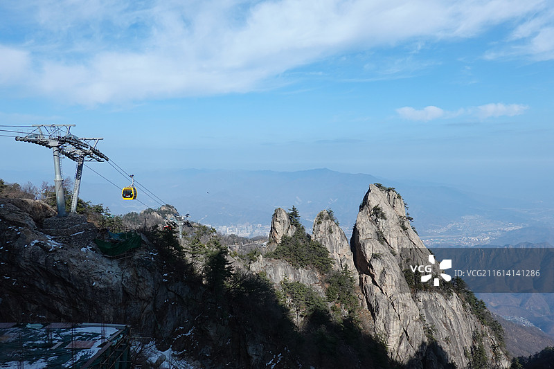 河南省洛阳市栾川县伏牛山老君山：十里画屏云景天路栈道拍峰林索道二级索道风光图片素材