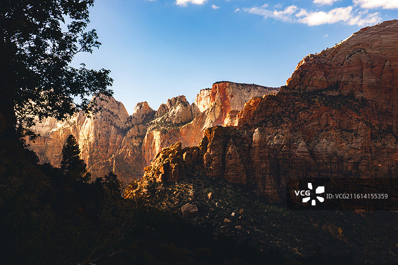 锡安红岩的曦光图片素材