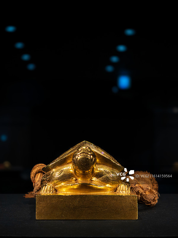 韩国首尔展出的朝鲜王朝皇室金龟钮印章图片素材