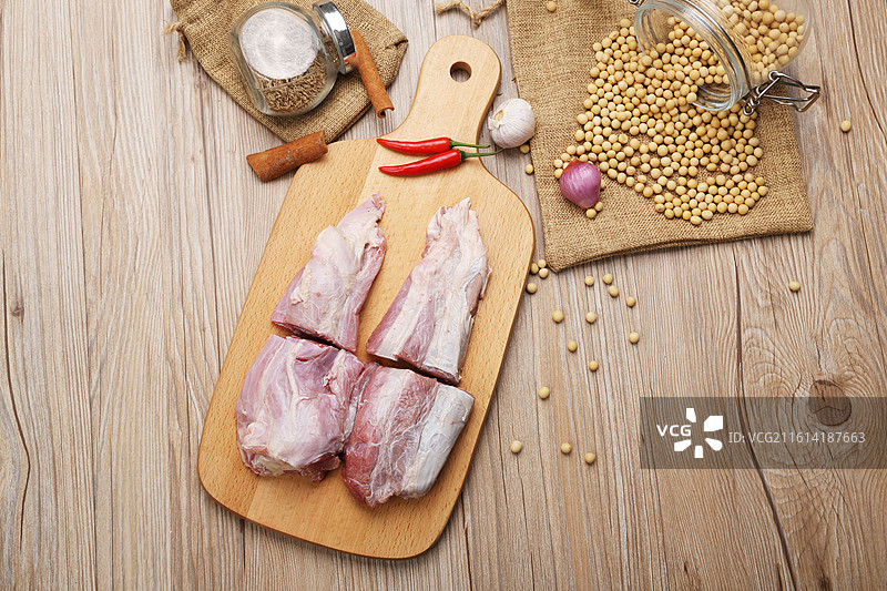 新鲜牛腱子肉图片素材