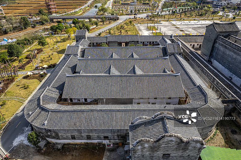 中国广东省韶关市始兴县满堂客家大围图片素材