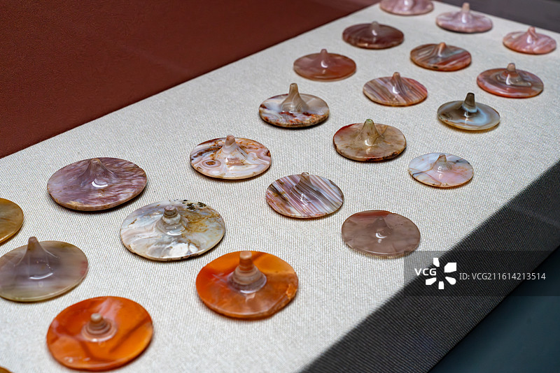 印证滇国云南古滇文明特展锥形玛瑙扣 西汉 云南昆明晋宁石寨山图片素材