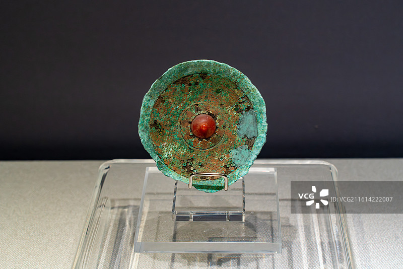 印证滇国云南古滇文明特展铜扣饰 西汉图片素材