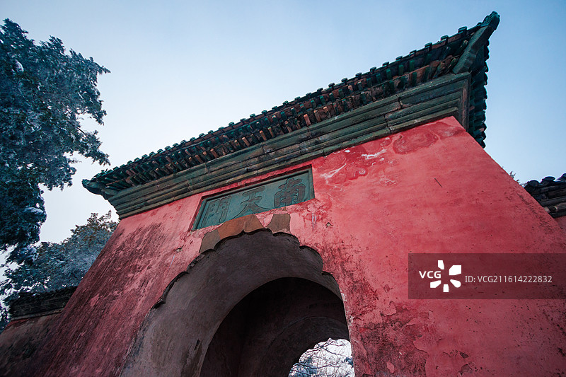 【2026元旦银装素裹】武当山金顶图片素材