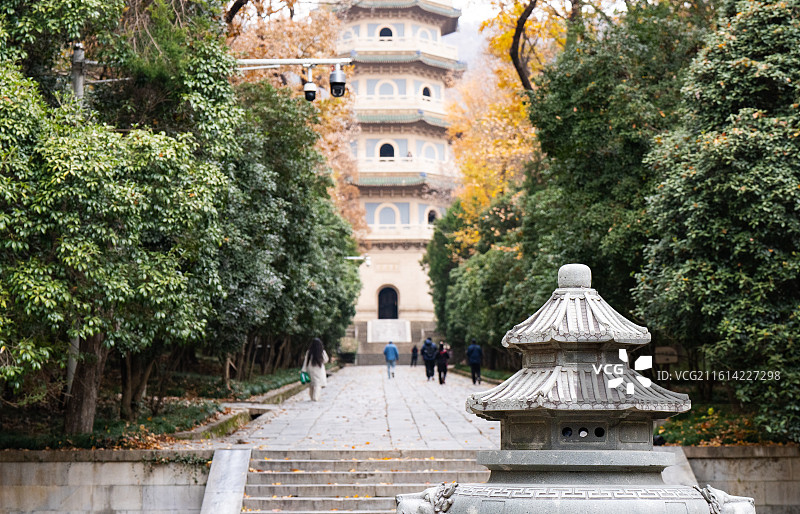 南京市灵谷寺灵谷塔远观图片素材