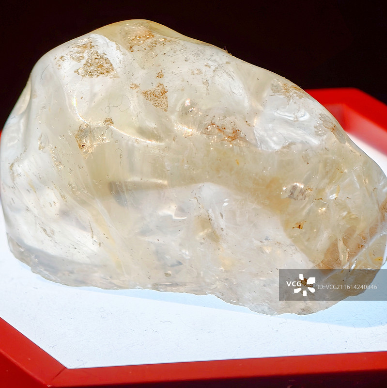 西安陕西历史博物馆唐代黄宝石图片素材