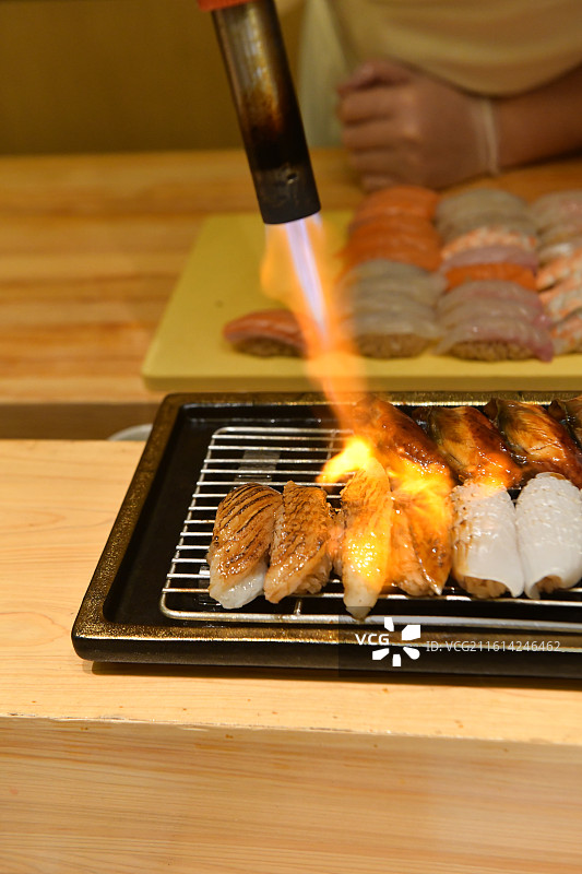 日本料理炙烤寿司图片素材