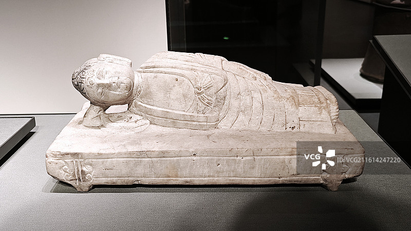 北京首都博物馆古代佛塔文物展释迦牟尼涅槃石函钟馗五毒辽代瓷器建筑构件坐龙走龙铁狮天使人像佛像金丝帽图片素材