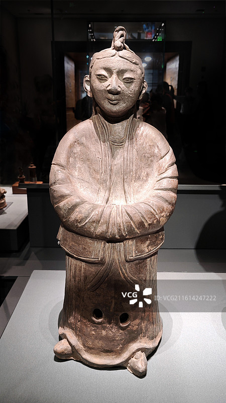 北京首都博物馆古代佛塔文物展释迦牟尼涅槃石函钟馗五毒辽代瓷器建筑构件坐龙走龙铁狮天使人像佛像金丝帽图片素材