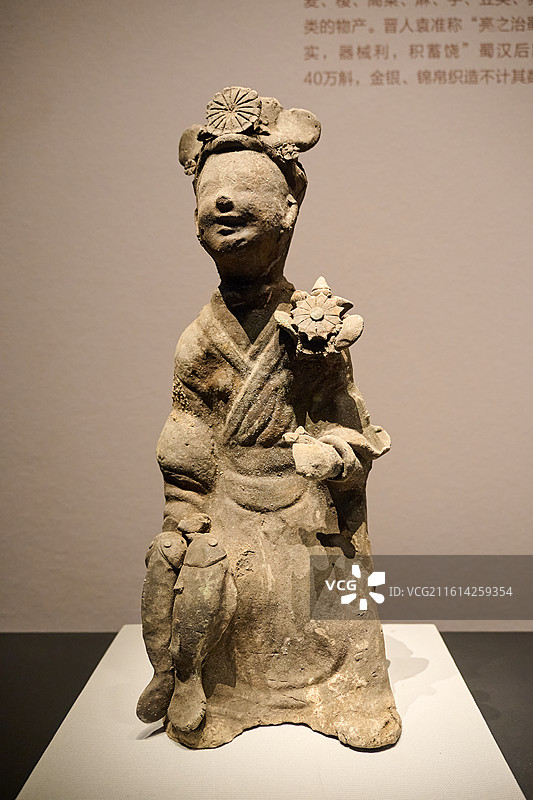 四川博物院 三国 提鱼俑图片素材