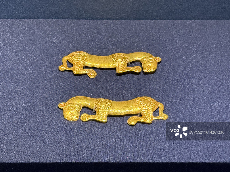 虎形饰牌，黄金，公元前6-公元前5世纪，香港故宫文化博物馆图片素材