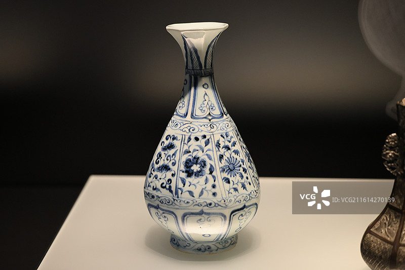 上海博物馆东馆中国历史传统铜器青铜器铭文陶瓷藏品摄影特写图片素材