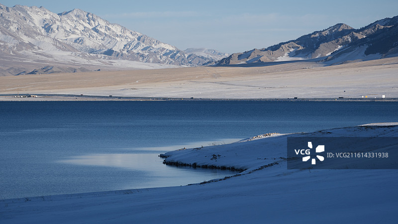 赛里木湖一角图片素材