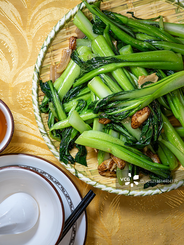 粤式餐厅传统生炒菜心图片素材