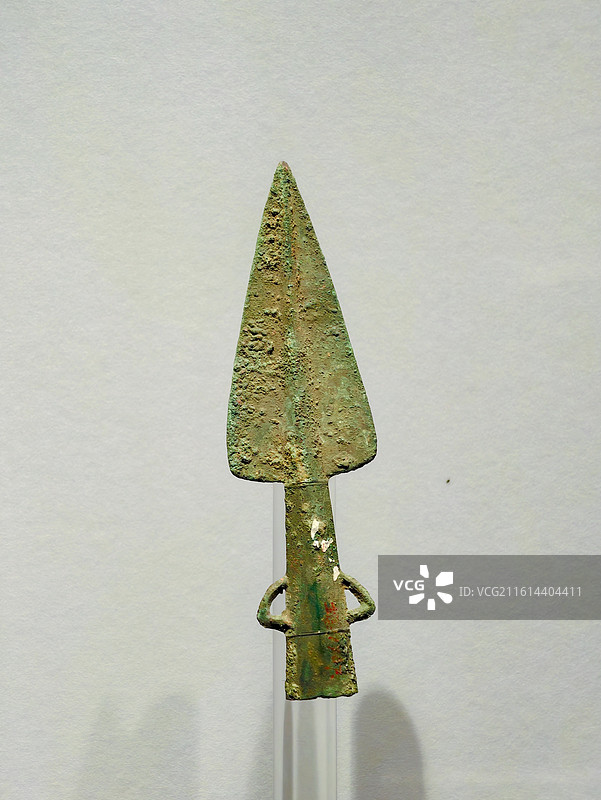 西安陕西历史博物馆西周时期铜矛图片素材