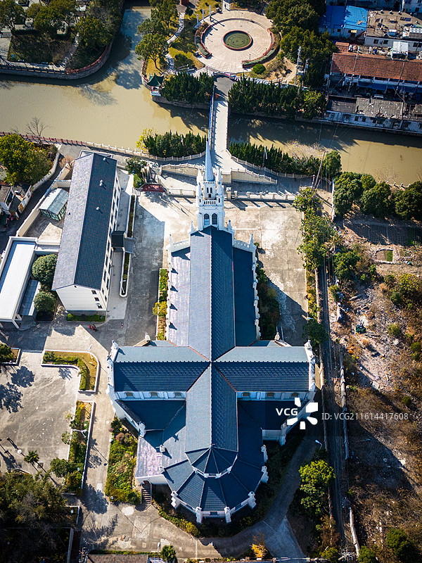 天主教上海教区浦东唐墓桥露德圣母堂航拍图片素材