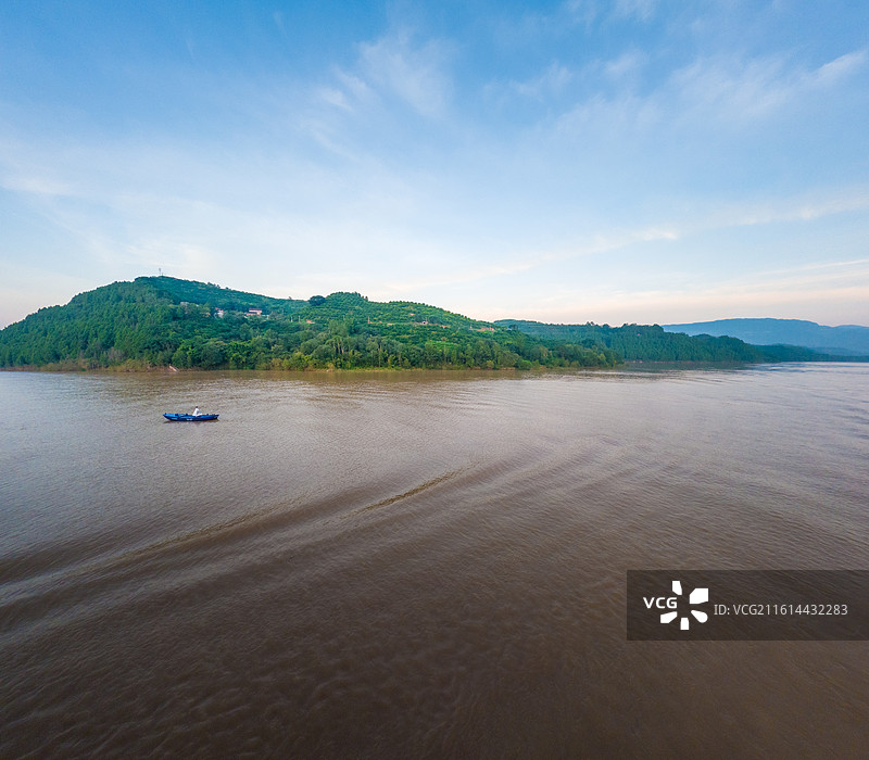 长江 三峡 沿岸风光 江面  风景 风景 建筑船舶等图片素材
