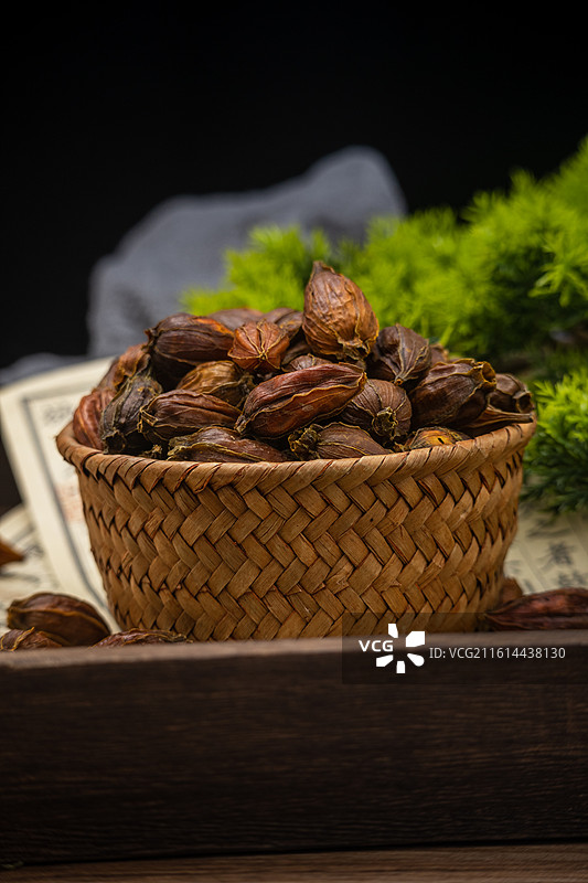 东方传统食品染色天然调料黄栀子干果图片素材