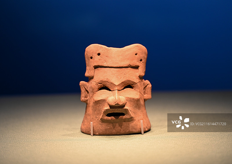 新石器时代陶塑人面像——南京浦口营盘山遗址出土文物图片素材