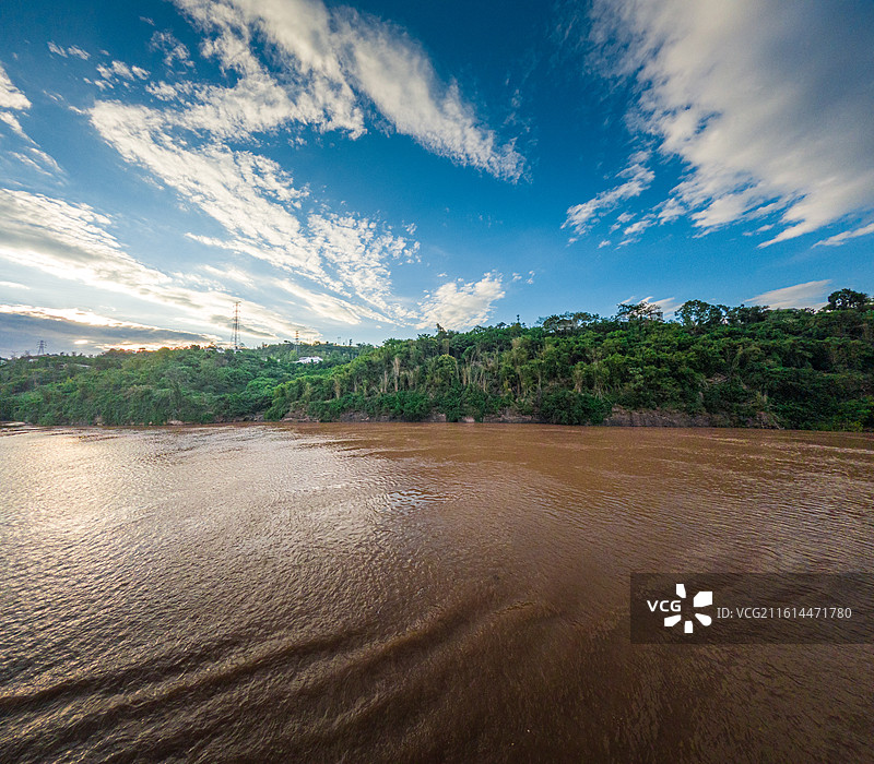 长江 三峡 沿岸风光 江面  风景 风景 建筑船舶等图片素材