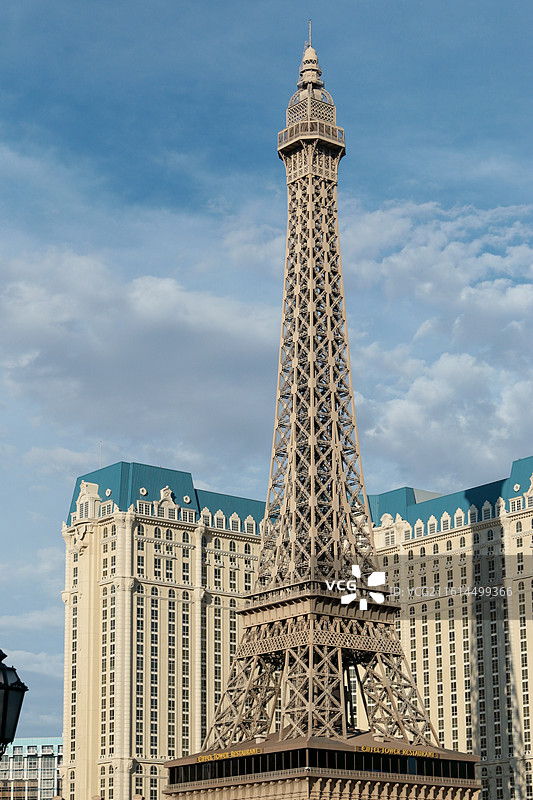 埃菲尔铁塔风格建筑图片素材