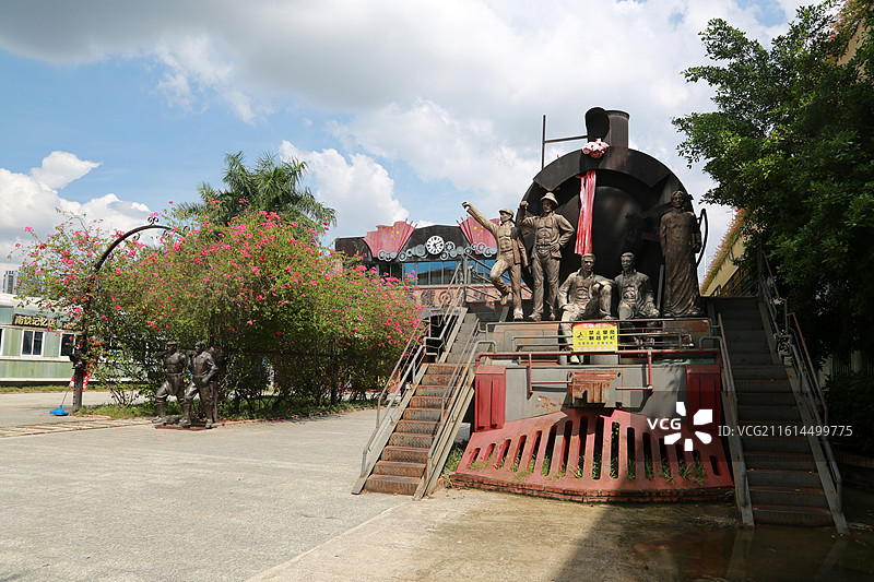 南铁记忆铁路主题文化公园工人雕塑图片素材